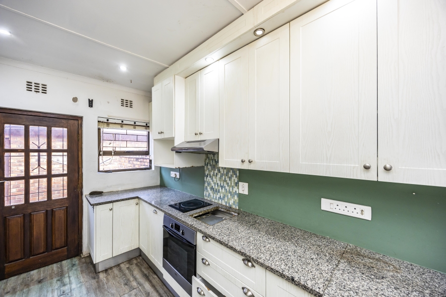 4 Bedroom Property for Sale in Nahoon Valley Park Eastern Cape